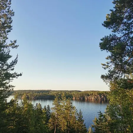 Luxury tent Hidden Island Laukanharju Glamping *