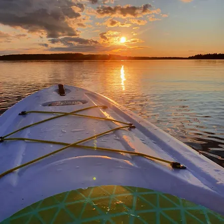 Lyxtält Hidden Island Laukanharju Glamping *
