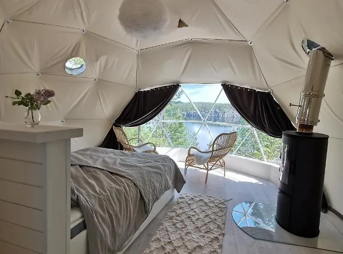 Lüks kamp alanı Hidden Island Laukanharju Glamping Savonlinna